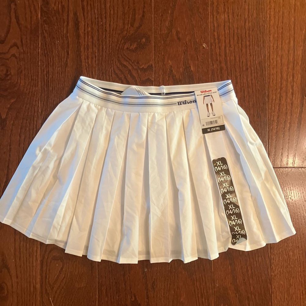 Wilson pleated tennis skirt girls size 14-16 Nwt